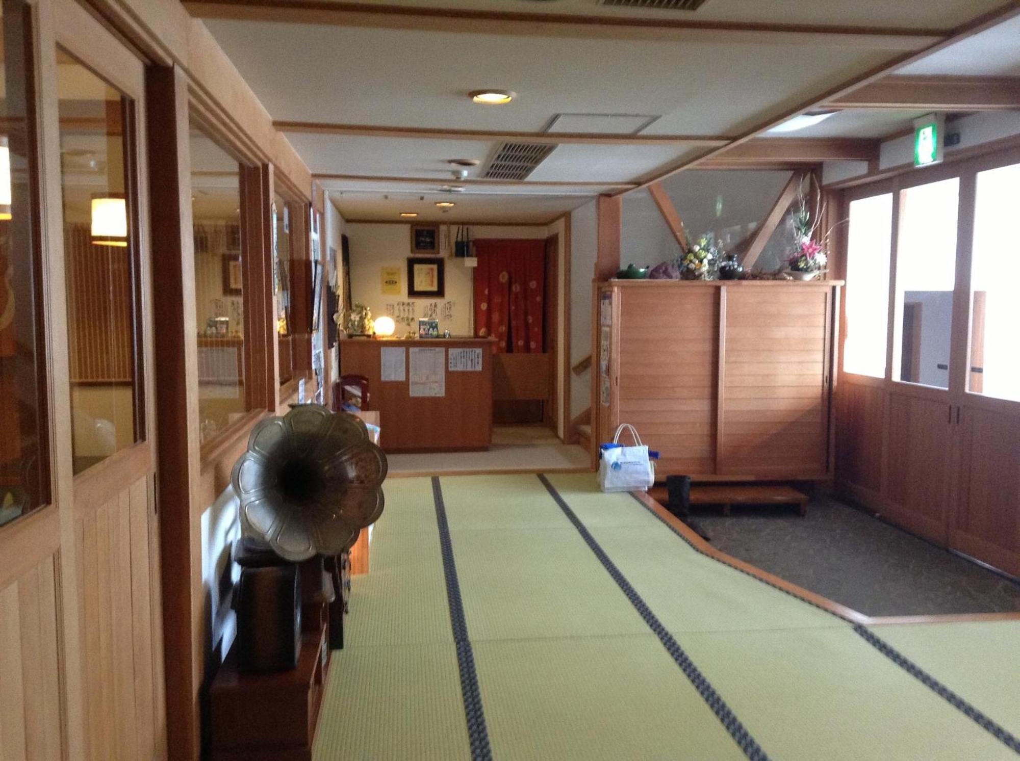 Minamiya 山とねこと遊ぶ宿 みなみ家 Hakuba Exterior photo