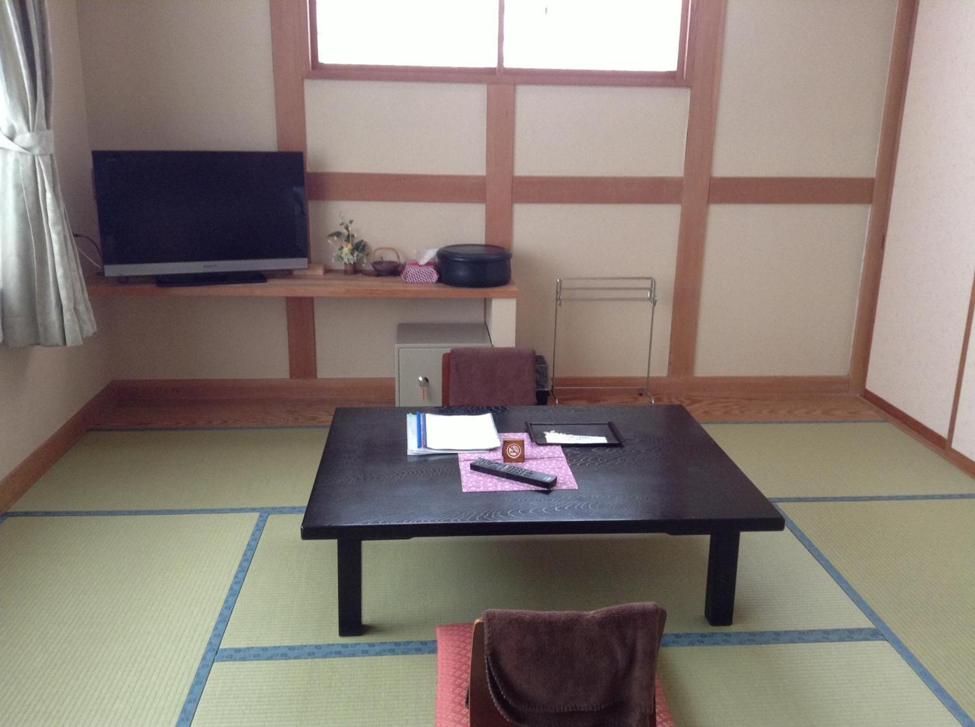 Minamiya 山とねこと遊ぶ宿 みなみ家 Hakuba Room photo